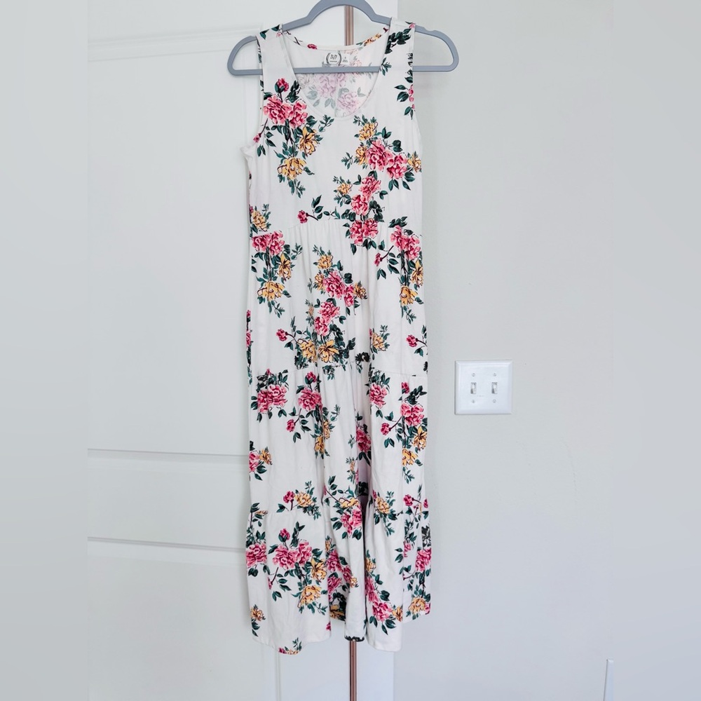 Floral Maxi Dress - Picture 8 of 9